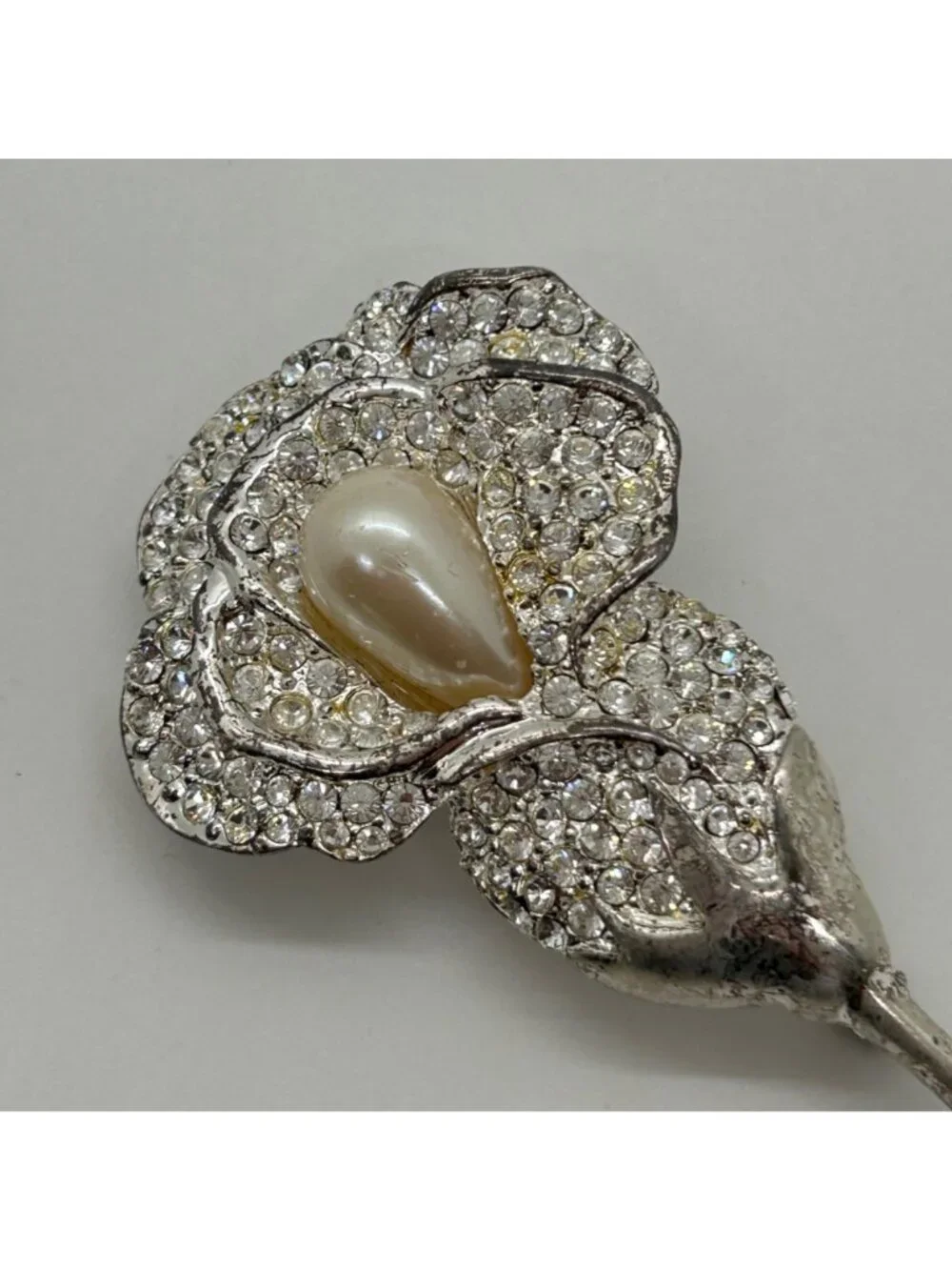 Vintage Napier Calla Lily Brooch Faux Pearl Rhinestones Pave' Silvertone 4" - Picture 4 of 10